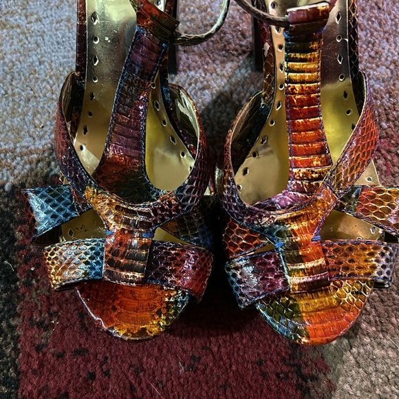 BCBG WOMAN SANDAL💜💜 - Picture 2 of 11
